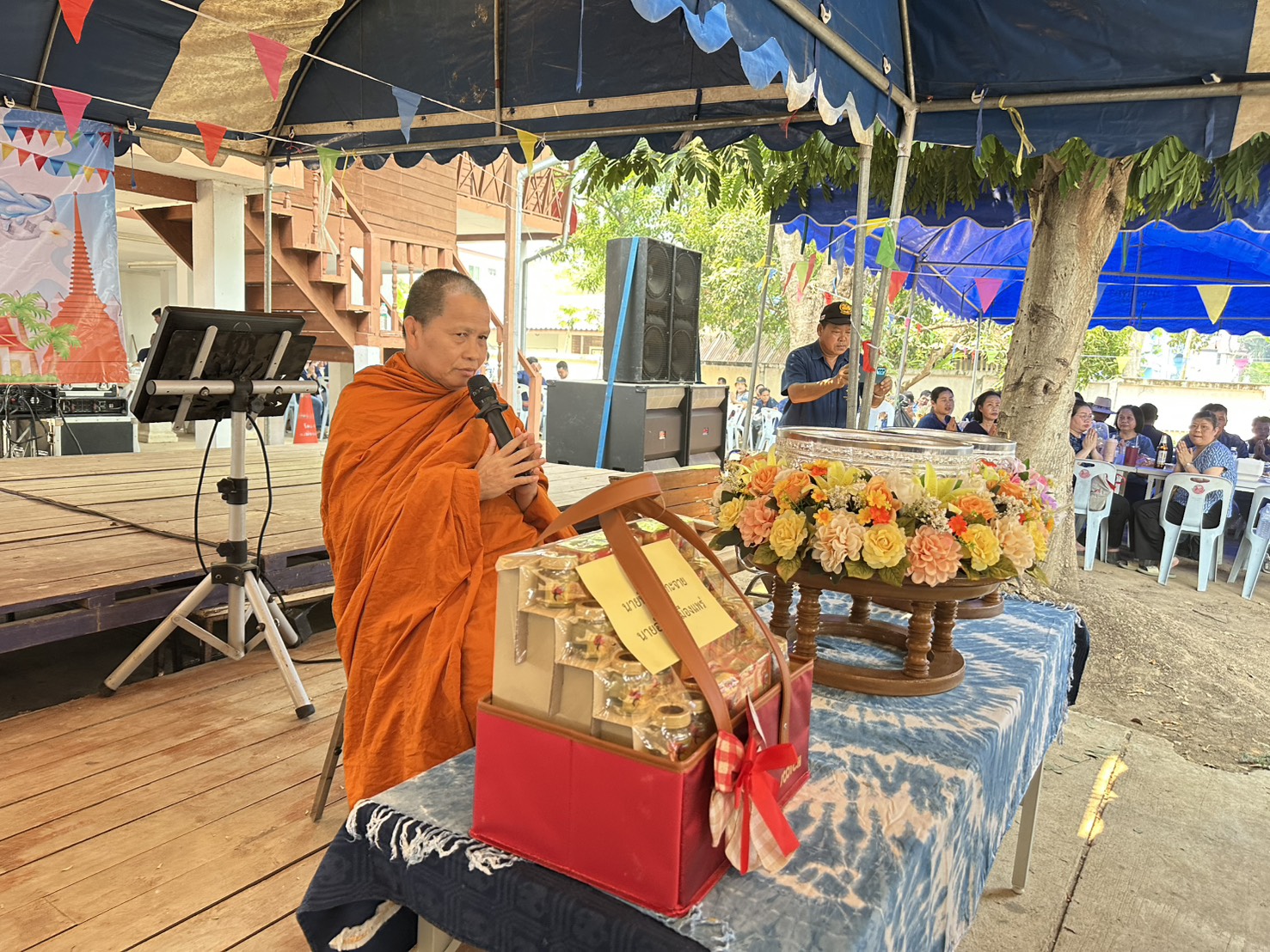 พช.เมืองแพร่ ร่วมรดน้ำดำหัวนายอำเภอเมืองแพร่ สืบสาน “ป๋าเวณีปี๋ใหม่เมือง” ประจำปี 2569